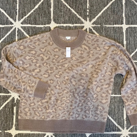 AERIE LEOPARD CREW PULLOVER SWEATER - Picture 4 of 5